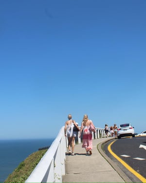 17Uhr AUS Charlotte six Bild 3