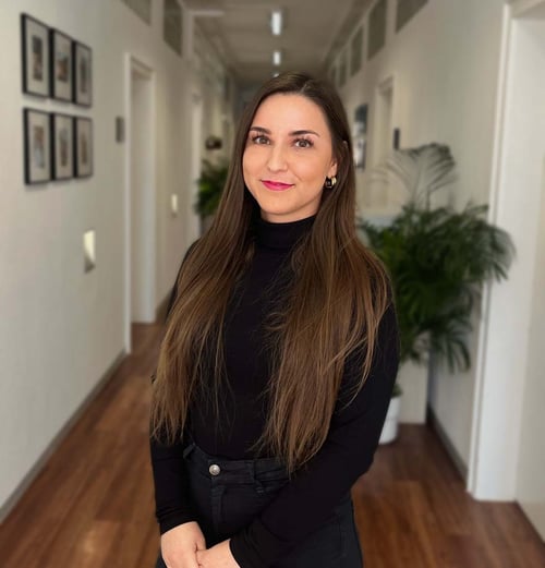Anna Carina 12.00.42