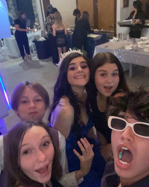 Jugendgruppe beim Prom