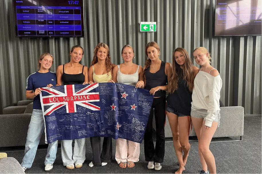 Gruppenfoto Neuseeland Flughafen
