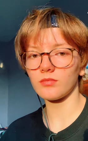 <span id="hs_cos_wrapper_name" class="hs_cos_wrapper hs_cos_wrapper_meta_field hs_cos_wrapper_type_text" style="" data-hs-cos-general-type="meta_field" data-hs-cos-type="text" >Anouks Auslandsjahr in Irland: Sport, Schulleben und Gastfamilie</span>