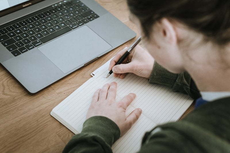 <span id="hs_cos_wrapper_name" class="hs_cos_wrapper hs_cos_wrapper_meta_field hs_cos_wrapper_type_text" style="" data-hs-cos-general-type="meta_field" data-hs-cos-type="text" >Buckswood School Erfahrungen Schüleraustausch England</span>