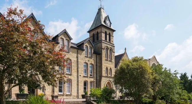 Privatschule-min-thumbnail