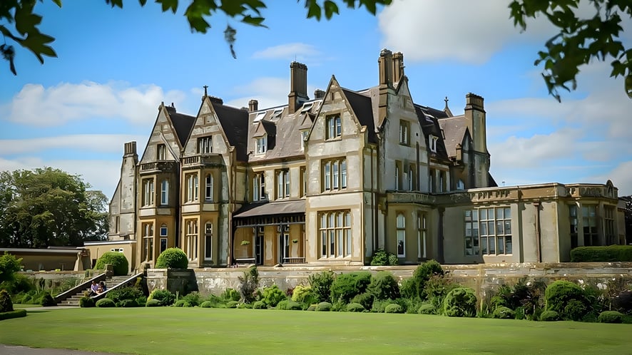 School Image - Clayesmore School