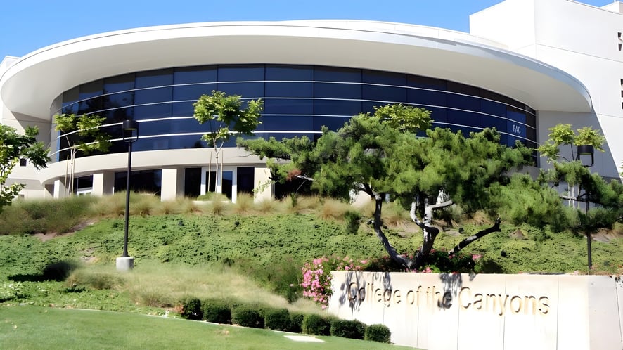 School Image - College of the Canyons