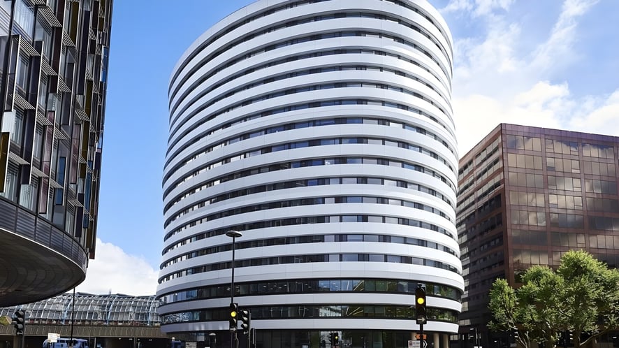 School Image - DLD College London