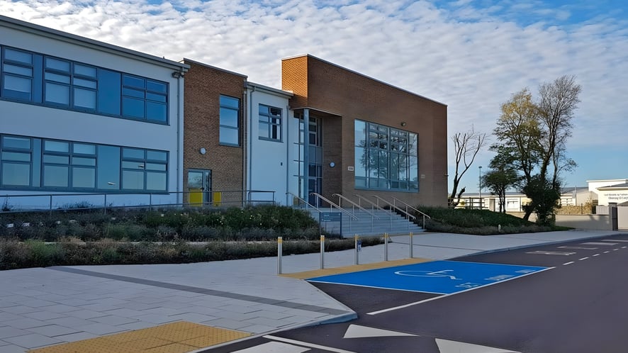 School Image - Edmund Rice College