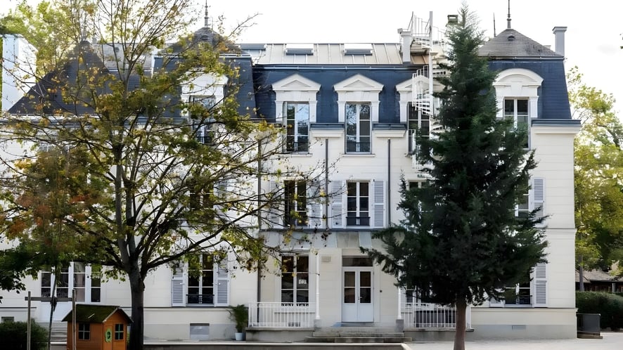 School Image - Ermitage International School