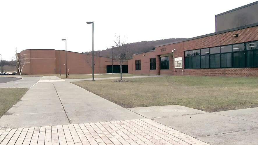 School Image - Fabius Pompey High School