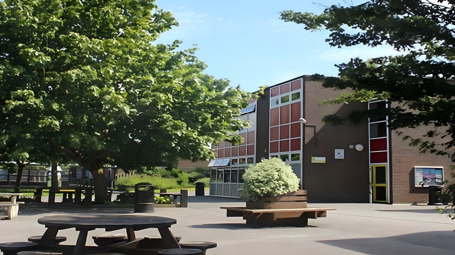 School Image - Ferndown Upper School