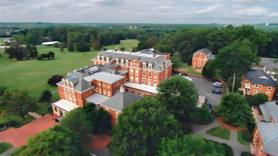 School Image - George School