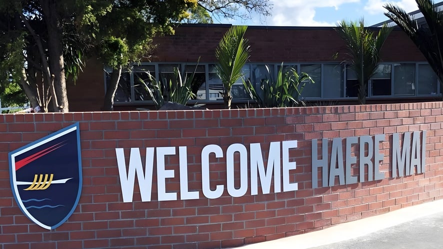 School Image - Howick College