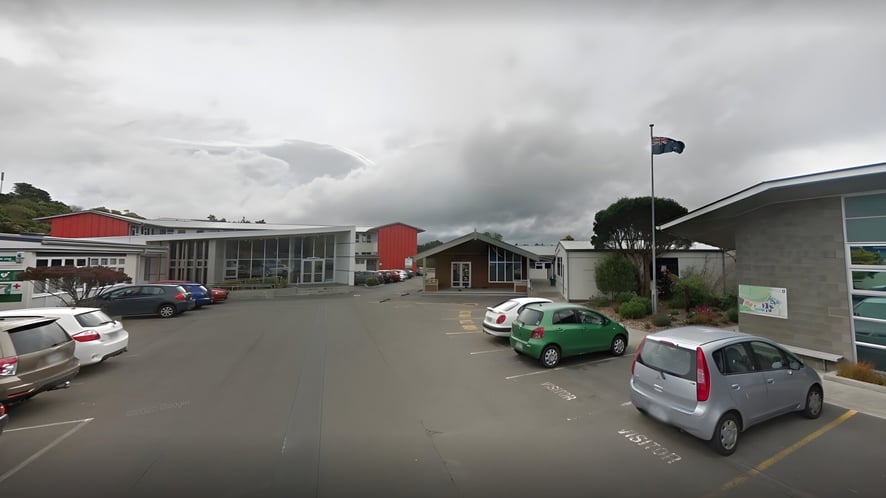 School Image - Newlands College