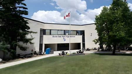 École Secondaire Oak Park High School 