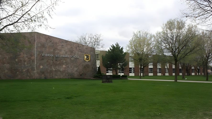 School Image - Riverside Secondary School