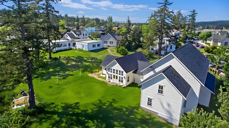 School Image - Spring Street International School