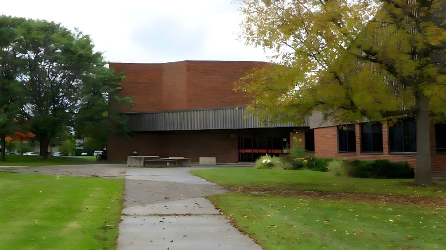 School Image - St. Lawrence Secondary School