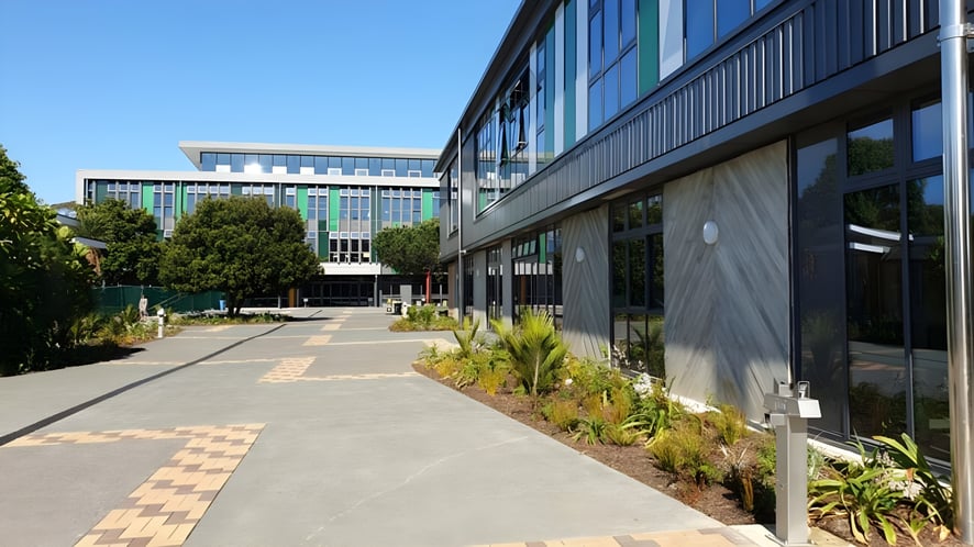 School Image - Western Springs College