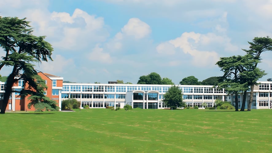 School Image - Worthing College