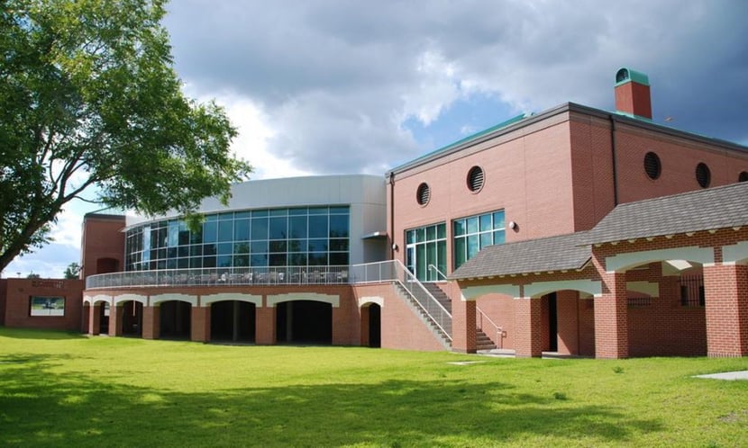 School Image - Saint Stanislaus Catholic High School