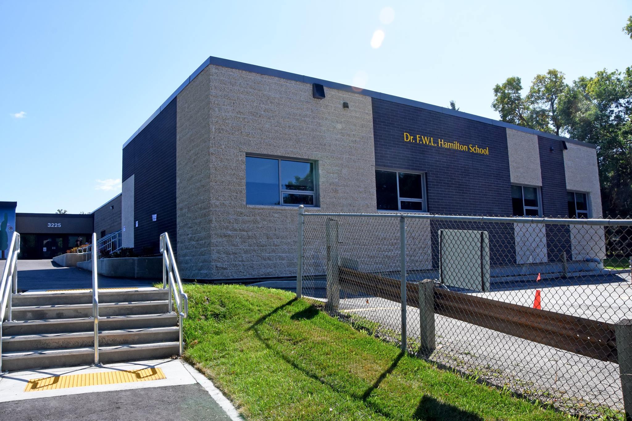 Ein Schulgebäude im River East Transcona School Division Distrikt