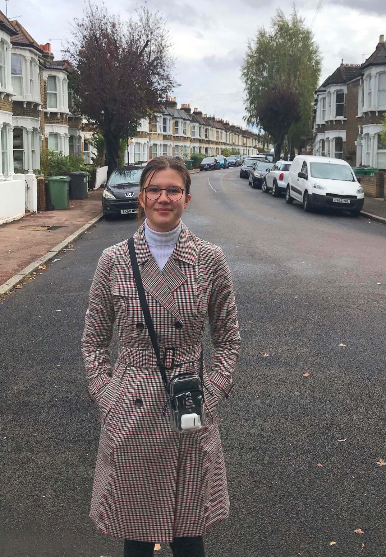 Eine Teilnehmerin auf den Straßen Englands