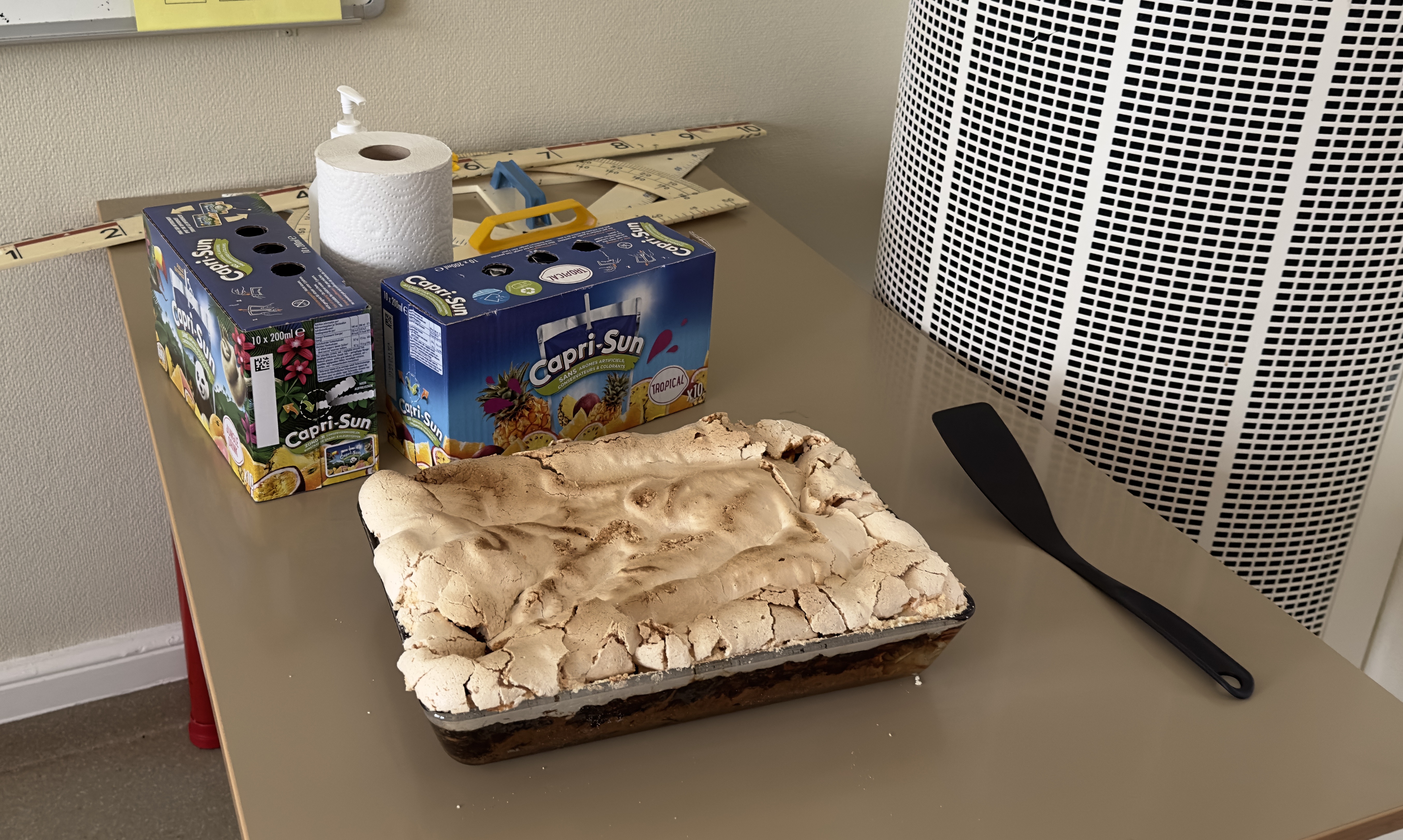 Gebäck und Caprisonne