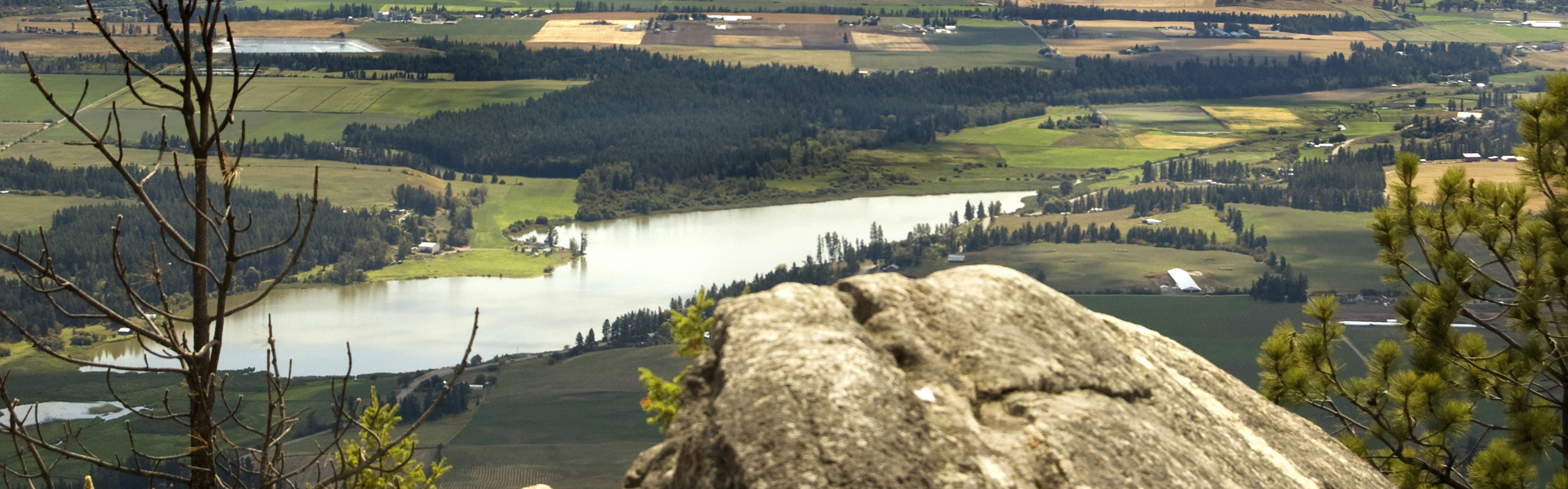 Eine Landschaft des Schuldistrikts North Okanagan/Shuswap